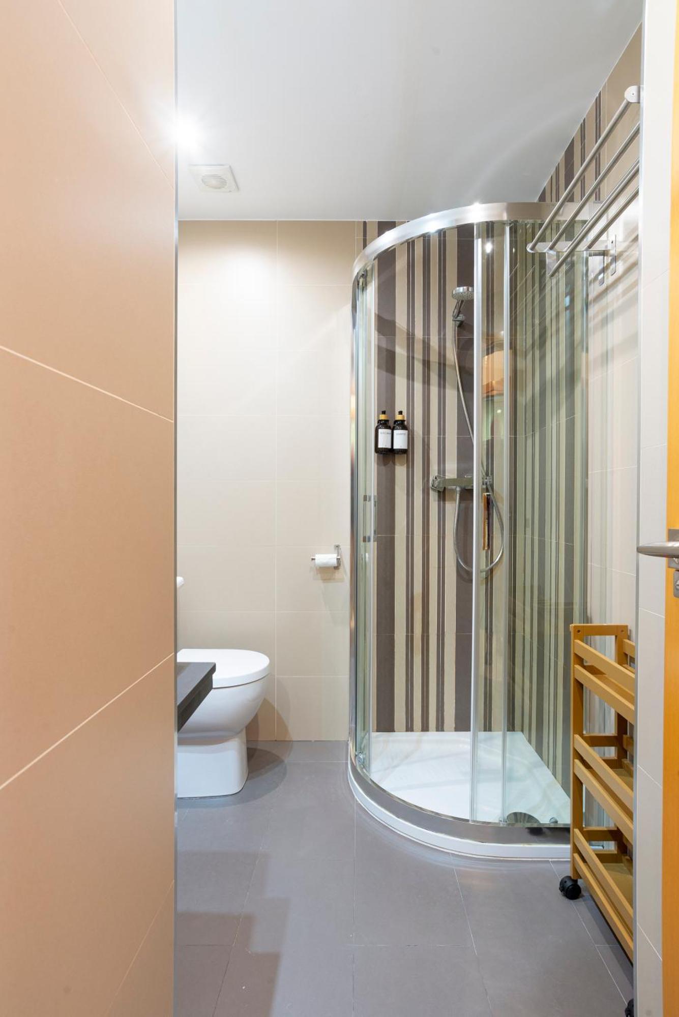 Apartment & Pool In Malaga City Center Экстерьер фото