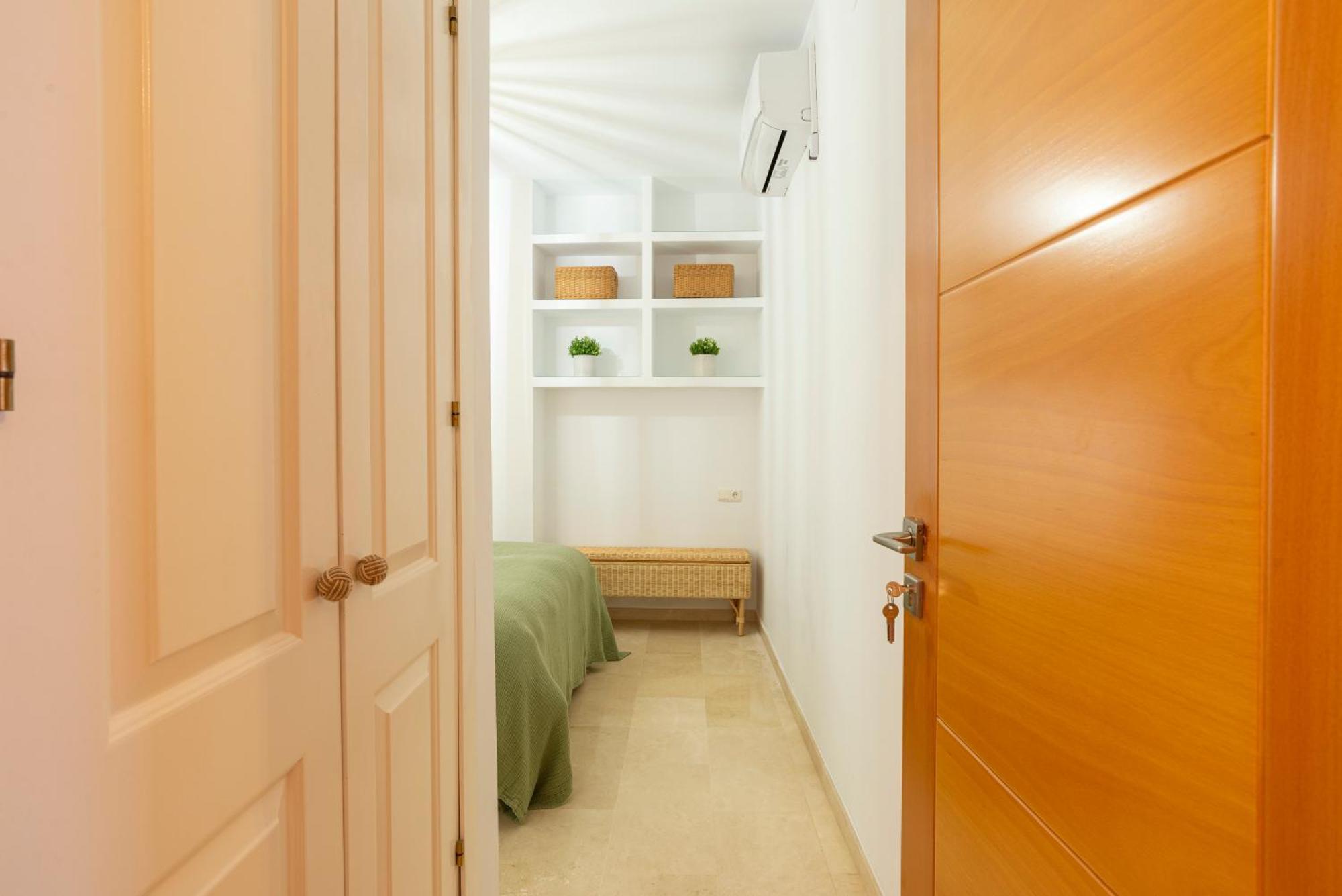 Apartment & Pool In Malaga City Center Экстерьер фото