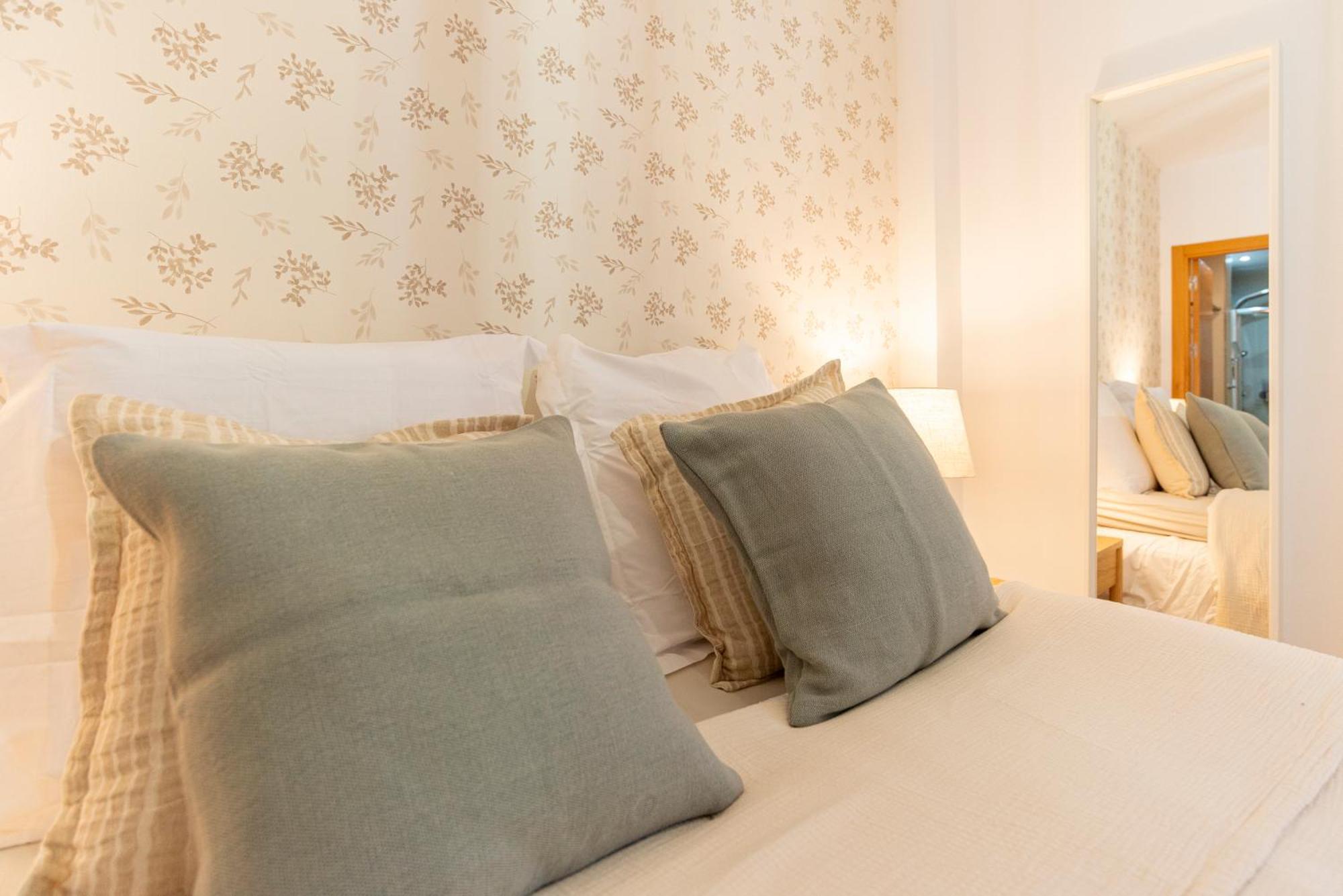 Apartment & Pool In Malaga City Center Экстерьер фото