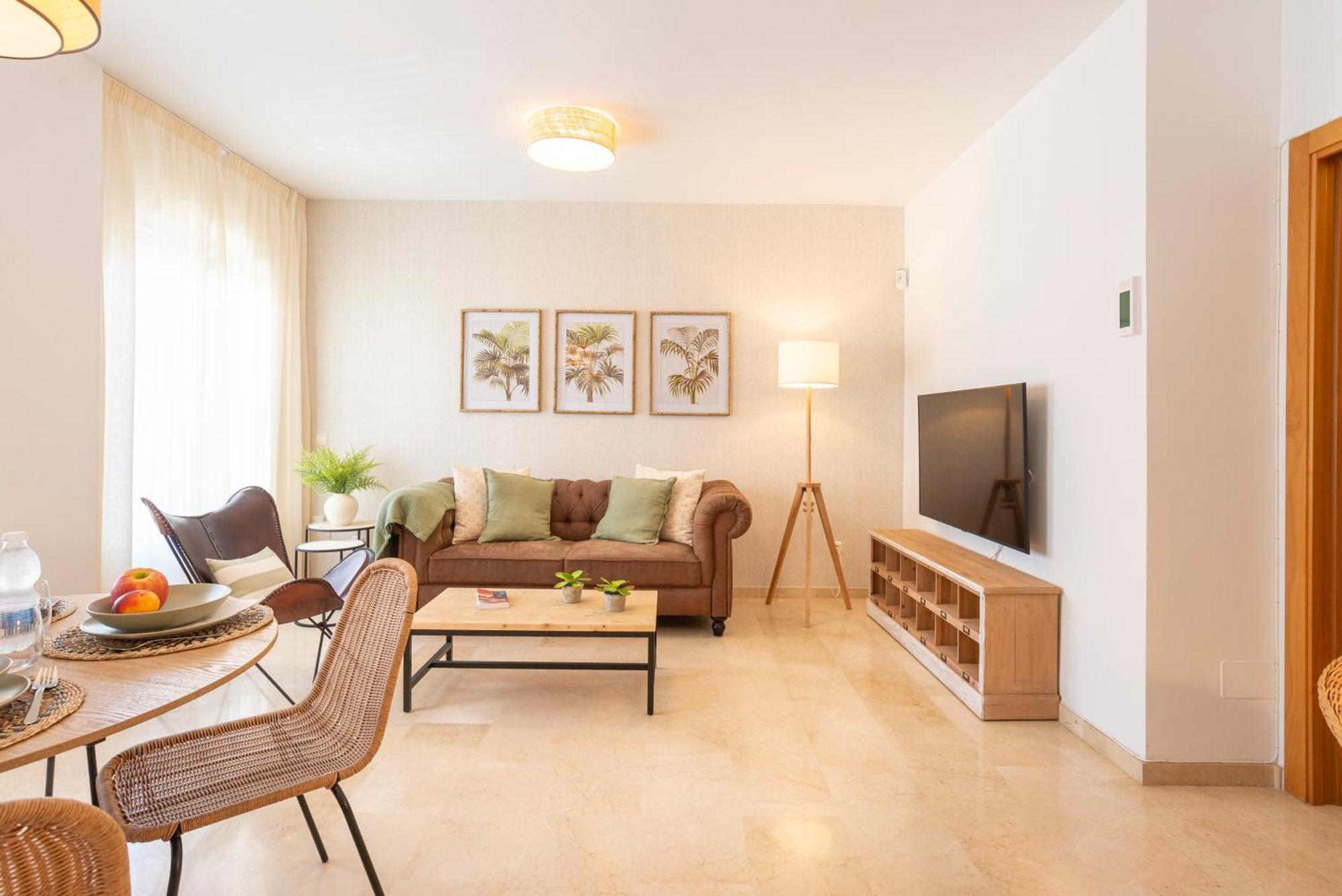 Apartment & Pool In Malaga City Center Экстерьер фото