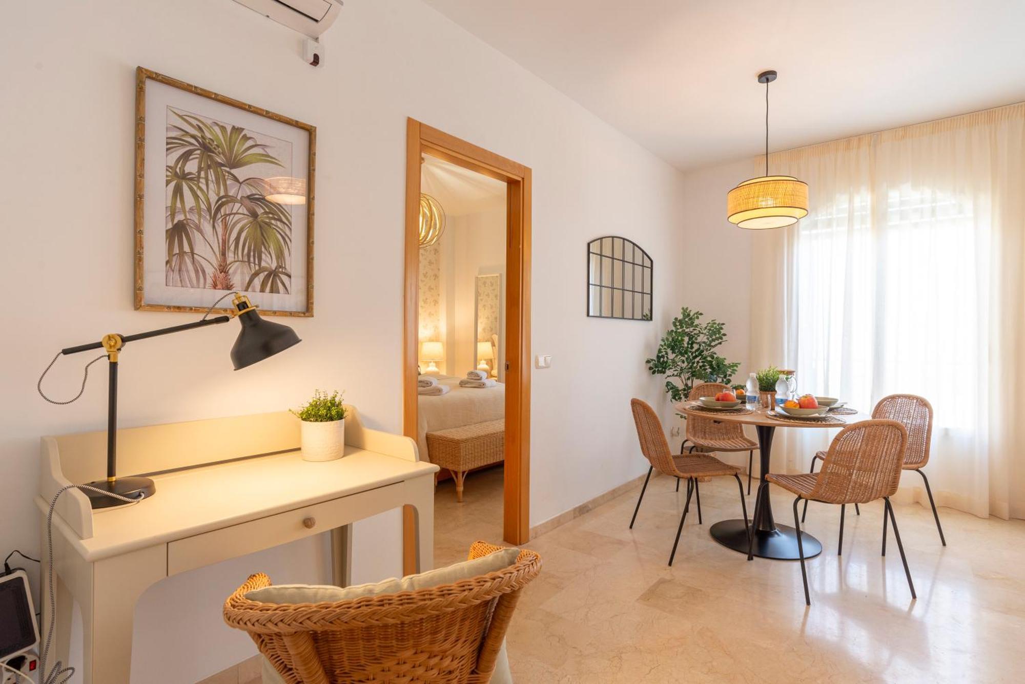 Apartment & Pool In Malaga City Center Экстерьер фото