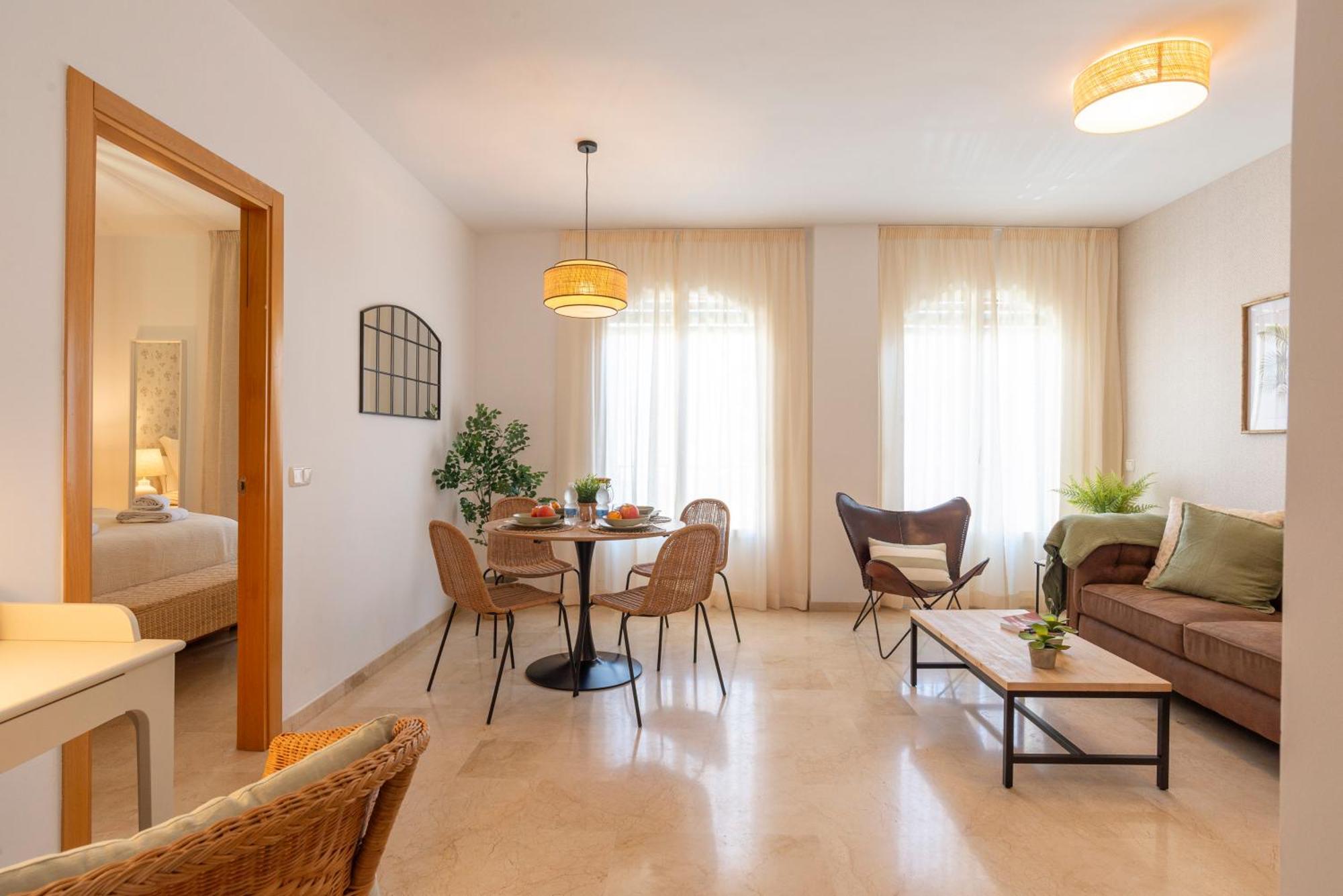Apartment & Pool In Malaga City Center Экстерьер фото